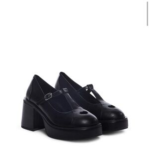 HOPSCOTCH KID MARY JANES
DELIA*S BY DOLLS KILL